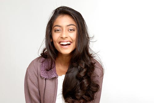  smiling-young-woman-with-white-teeth